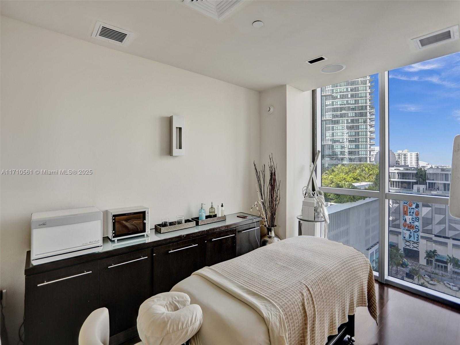 Small Image of 900 BISCAYNE BLVD #501, Miami Number 55