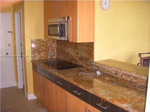 Small Image of 5255 COLLINS #1A, Miami Beach Number 10