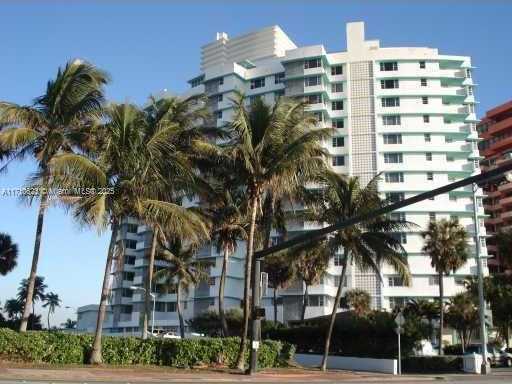 Small Image of 5255 COLLINS #1A, Miami Beach Number 3