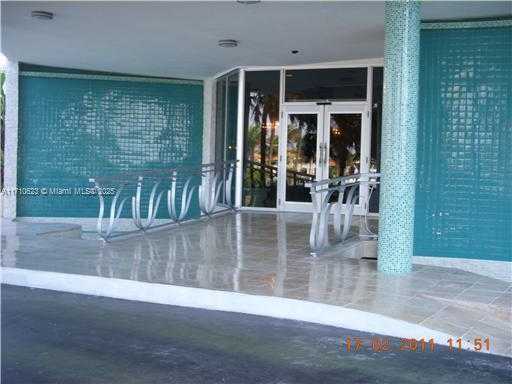 Small Image of 5255 COLLINS #1A, Miami Beach Number 4
