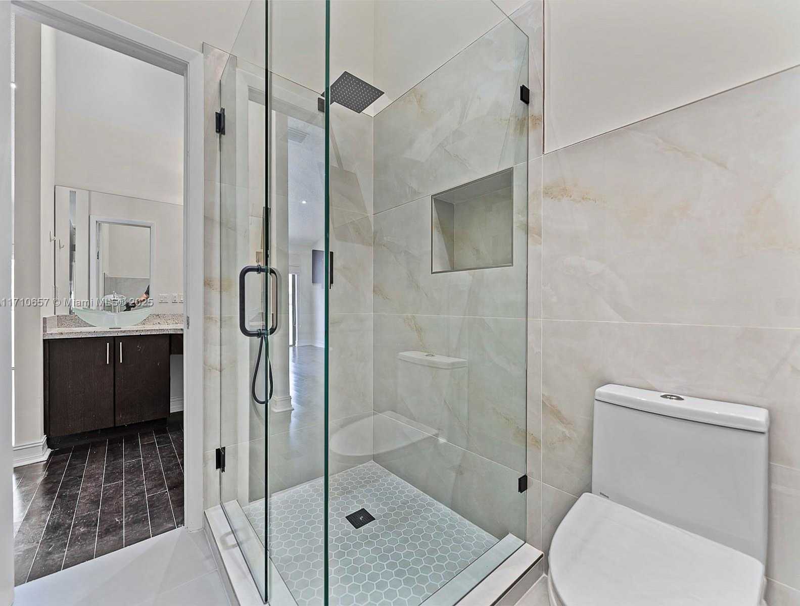 Small Image of 3501 MAGELLAN CIR #638, Aventura Number 11