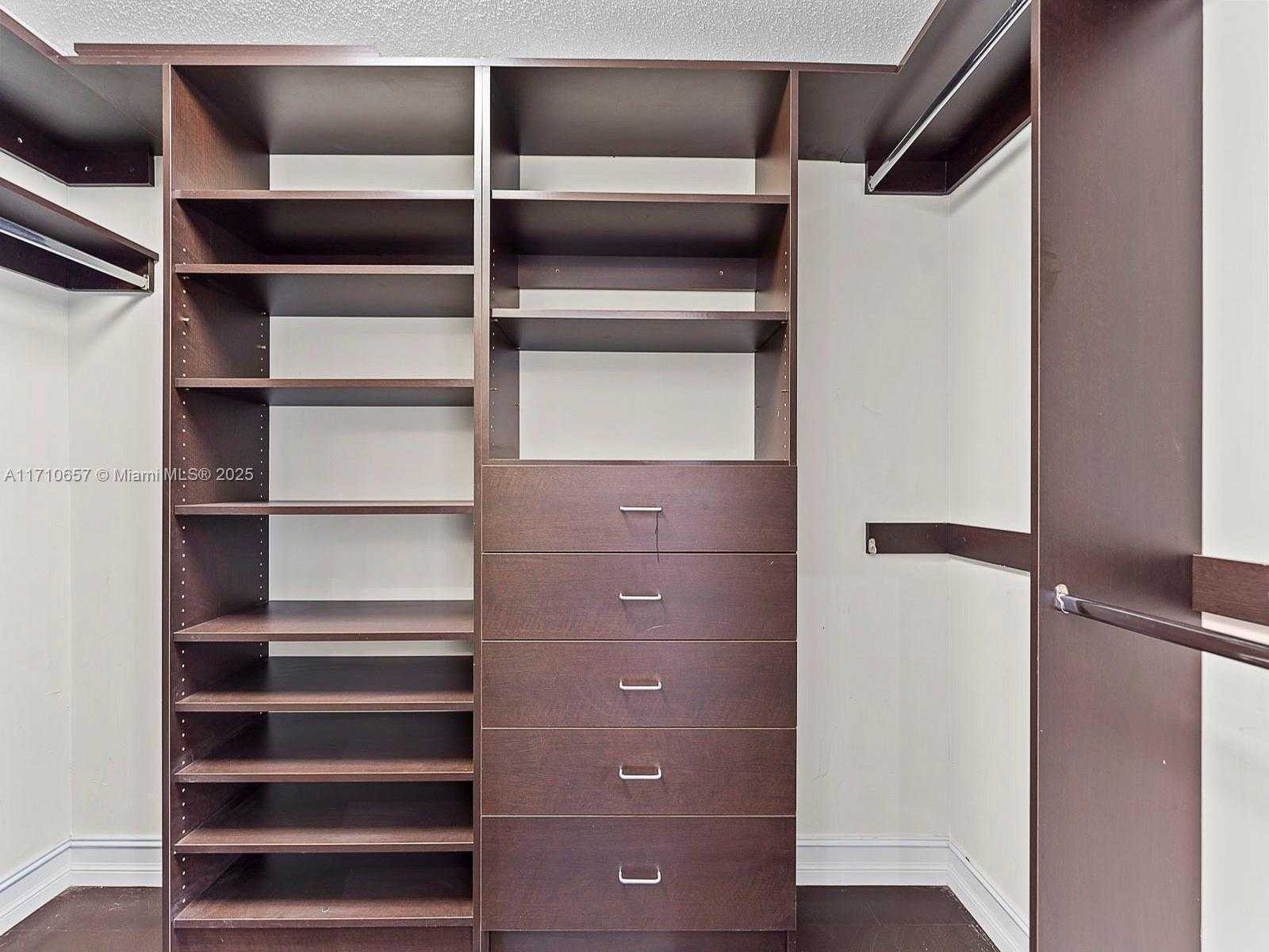 Small Image of 3501 MAGELLAN CIR #638, Aventura Number 17