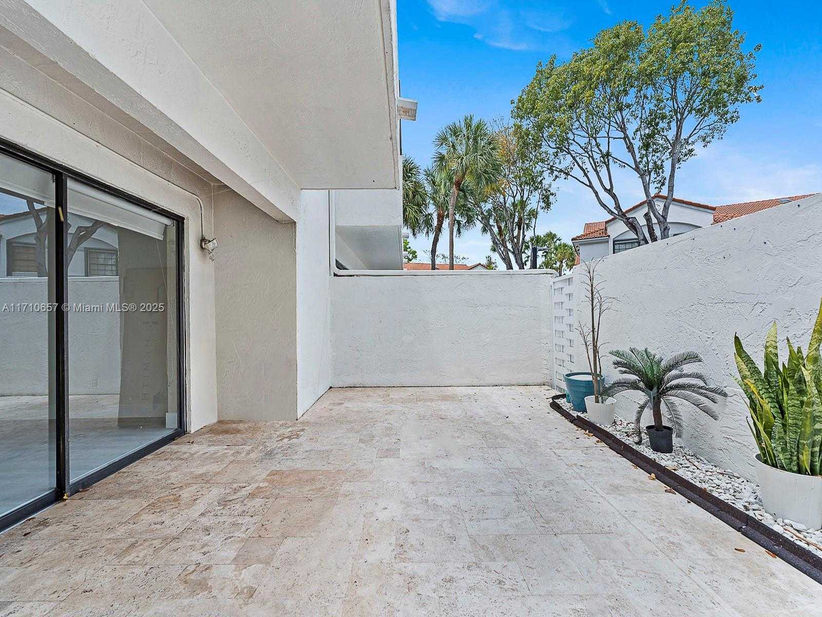 Small Image of 3501 MAGELLAN CIR #638, Aventura Number 27