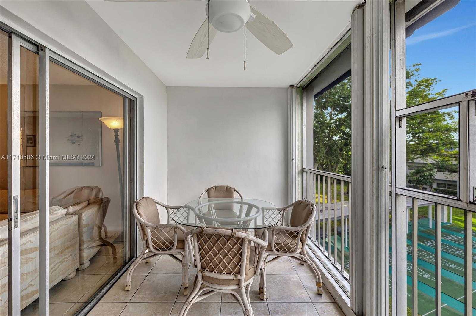 Small Image of 7897 GOLF CIR DR #309, Margate Number 10
