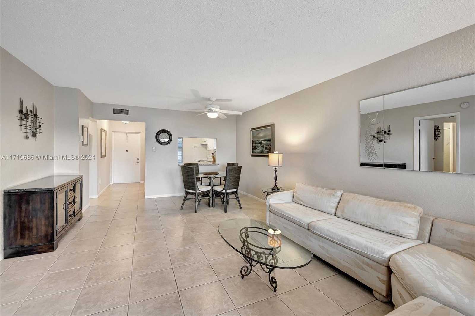 Small Image of 7897 GOLF CIR DR #309, Margate Number 12
