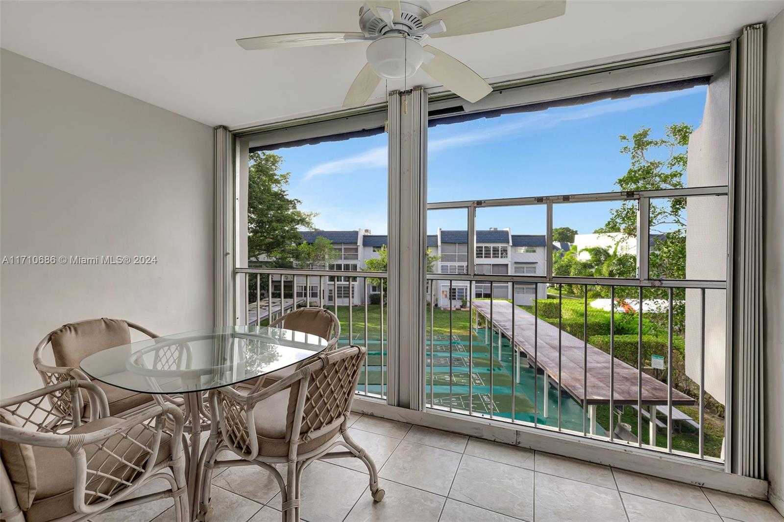 Small Image of 7897 GOLF CIR DR #309, Margate Number 8