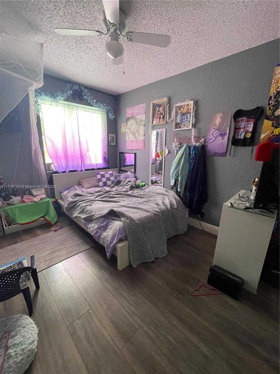 Imagen de Pequeño Objeto