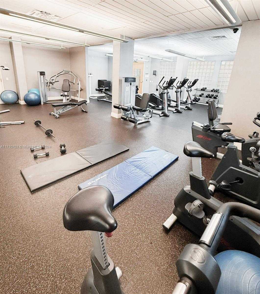 Small Image of 3901 SOUTH OCEAN DR #2Y, Hollywood Number 13
