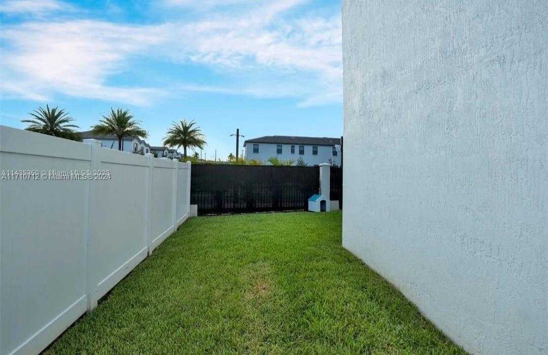Small Image of 20366 NORTH WEST 4TH PATH #20366, Miami Gardens Number 13