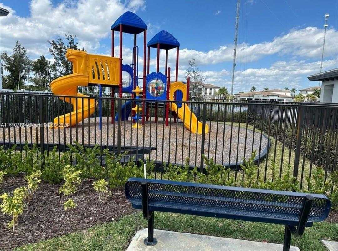 Small Image of 20366 NORTH WEST 4TH PATH #20366, Miami Gardens Number 21