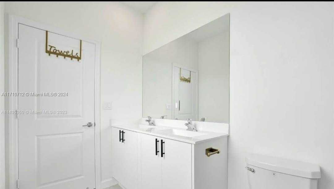 Small Image of 20366 NORTH WEST 4TH PATH #20366, Miami Gardens Number 8