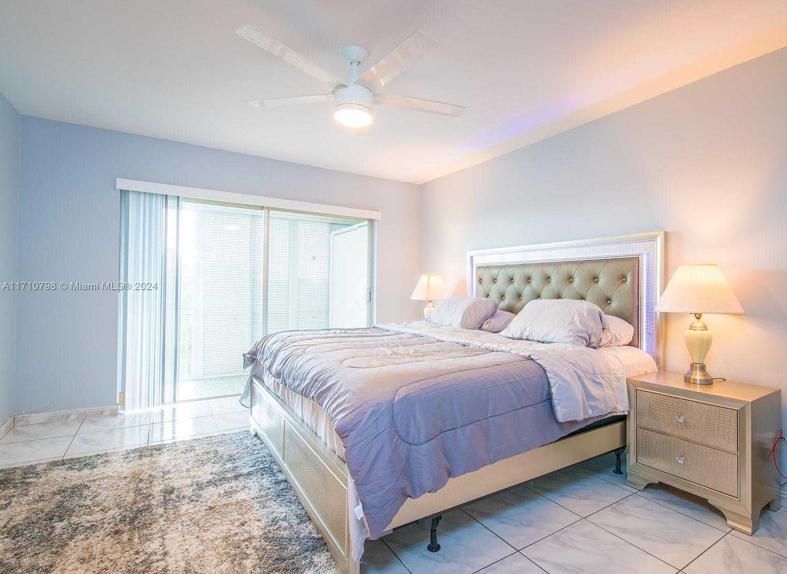 Small Image of 4650 WASHINGTON ST #502, Hollywood Number 15