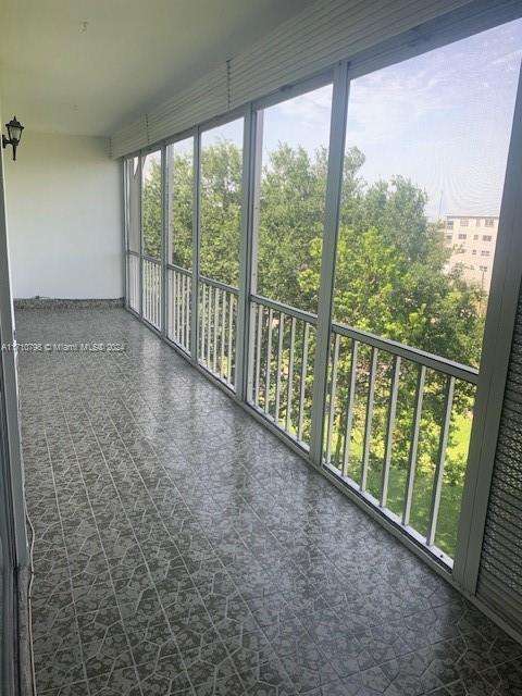 Small Image of 4650 WASHINGTON ST #502, Hollywood Number 24