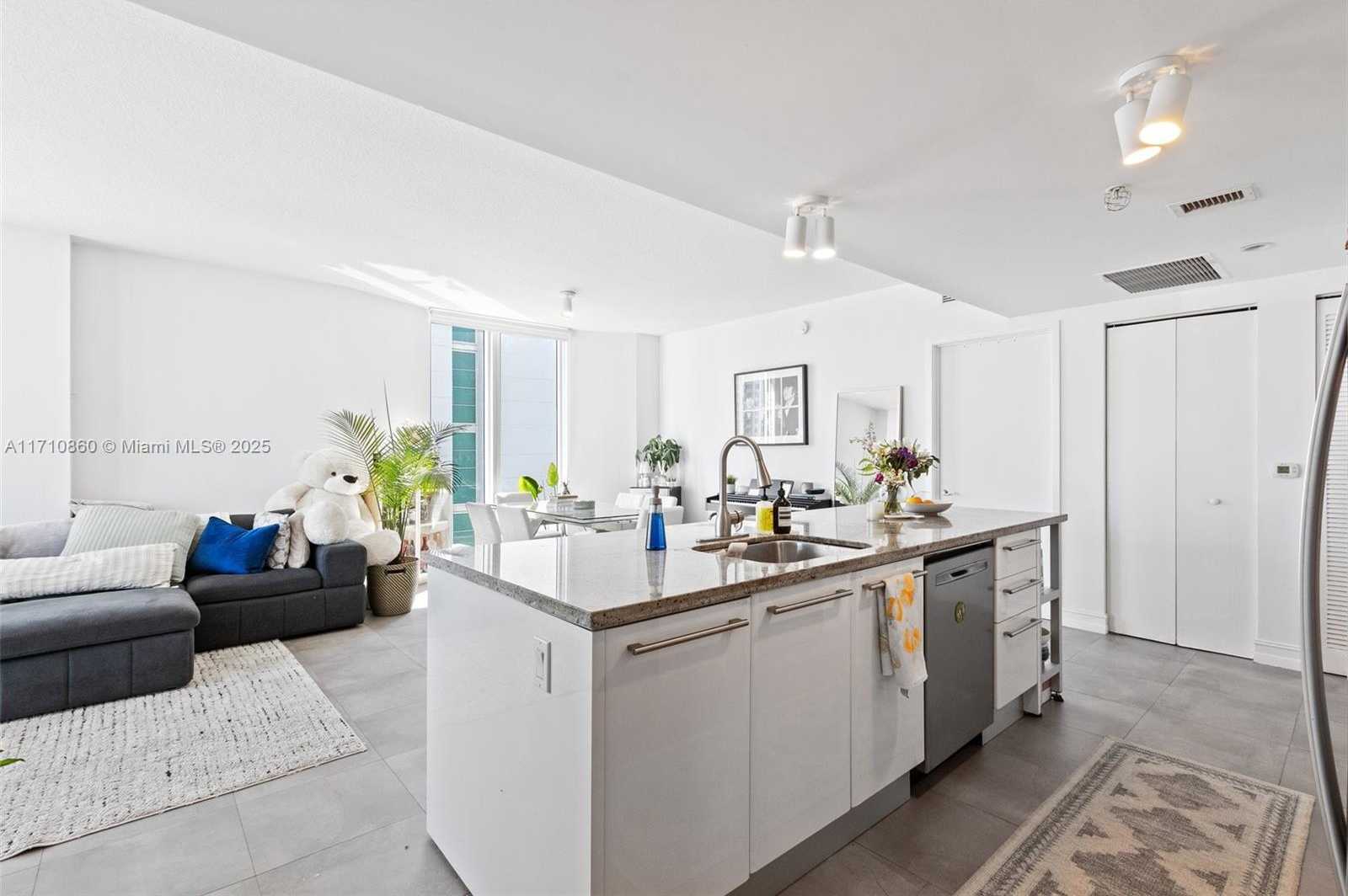 Small Image of 185 SOUTH WEST 7TH ST #3111, Miami Number 12