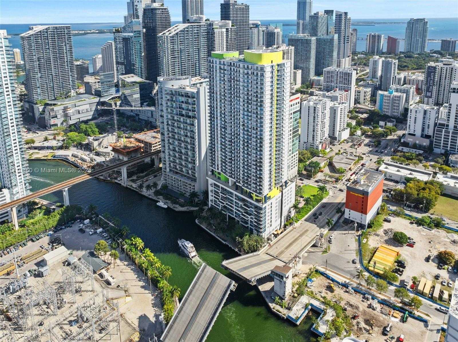 Small Image of 185 SOUTH WEST 7TH ST #3111, Miami Number 32