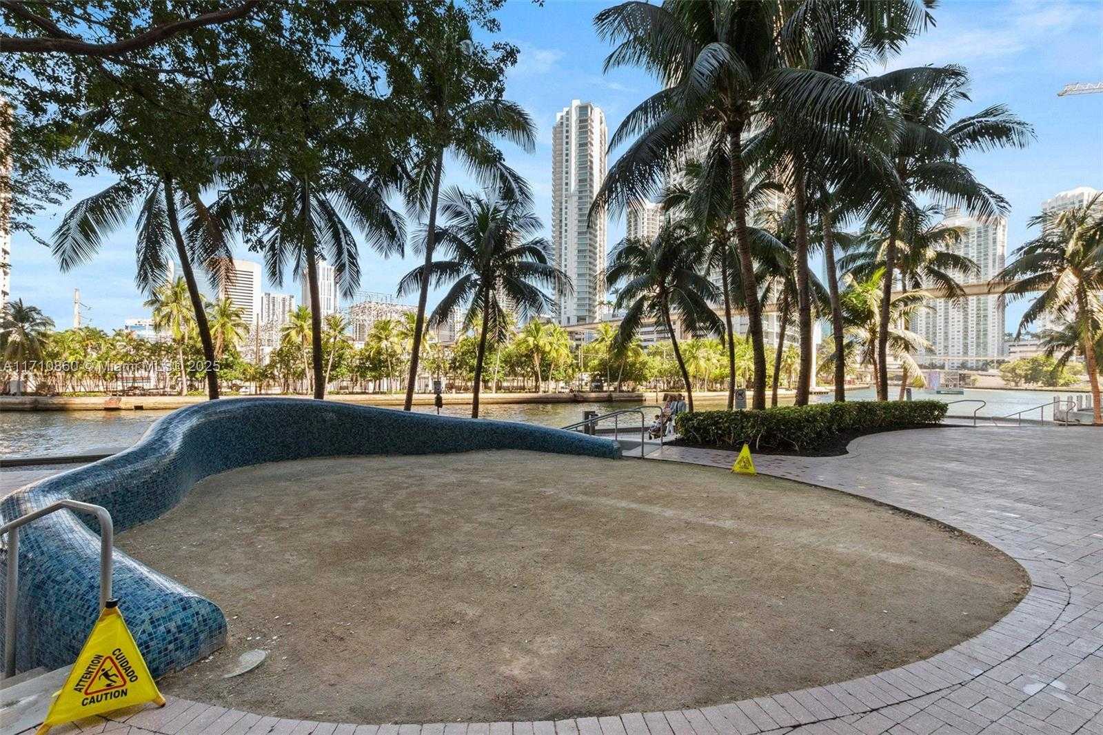 Small Image of 185 SOUTH WEST 7TH ST #3111, Miami Number 37