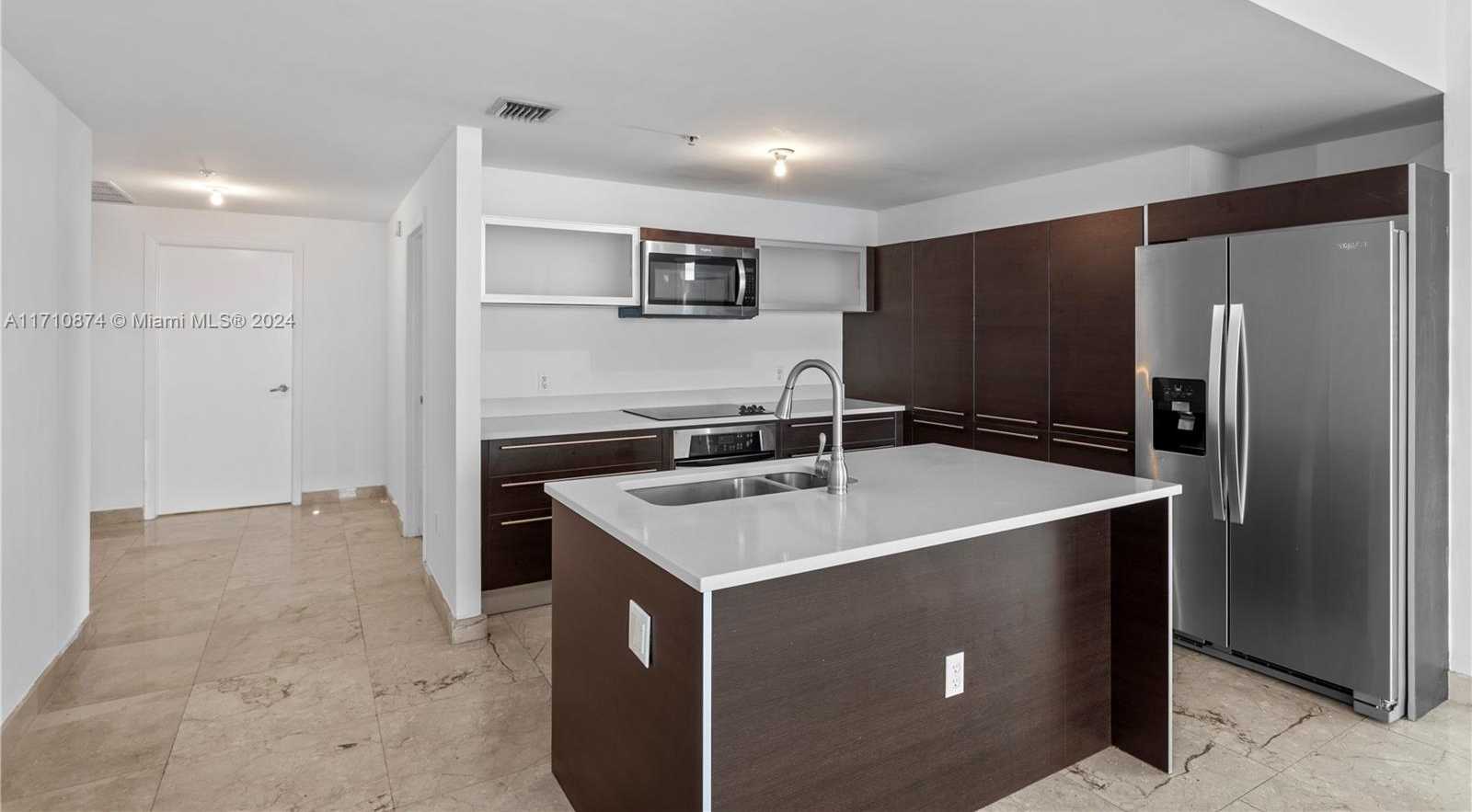 Small Image of 1900 NORTH BAYSHORE DR #2902, Miami Number 10