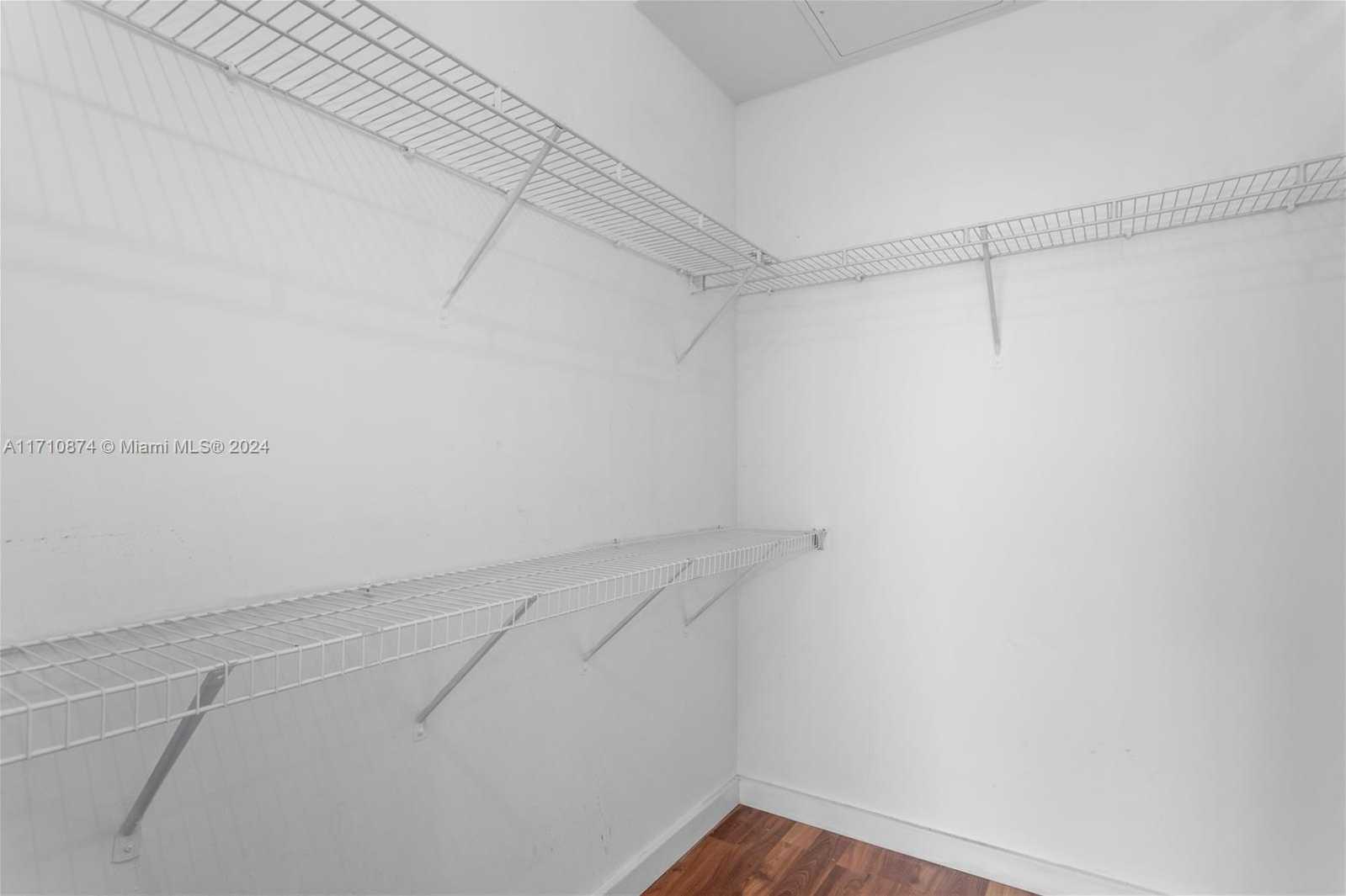 Small Image of 1900 NORTH BAYSHORE DR #2902, Miami Number 16