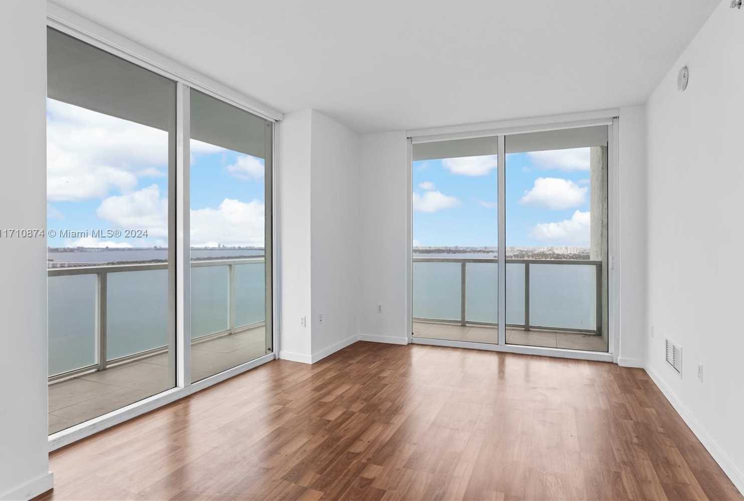 Small Image of 1900 NORTH BAYSHORE DR #2902, Miami Number 5