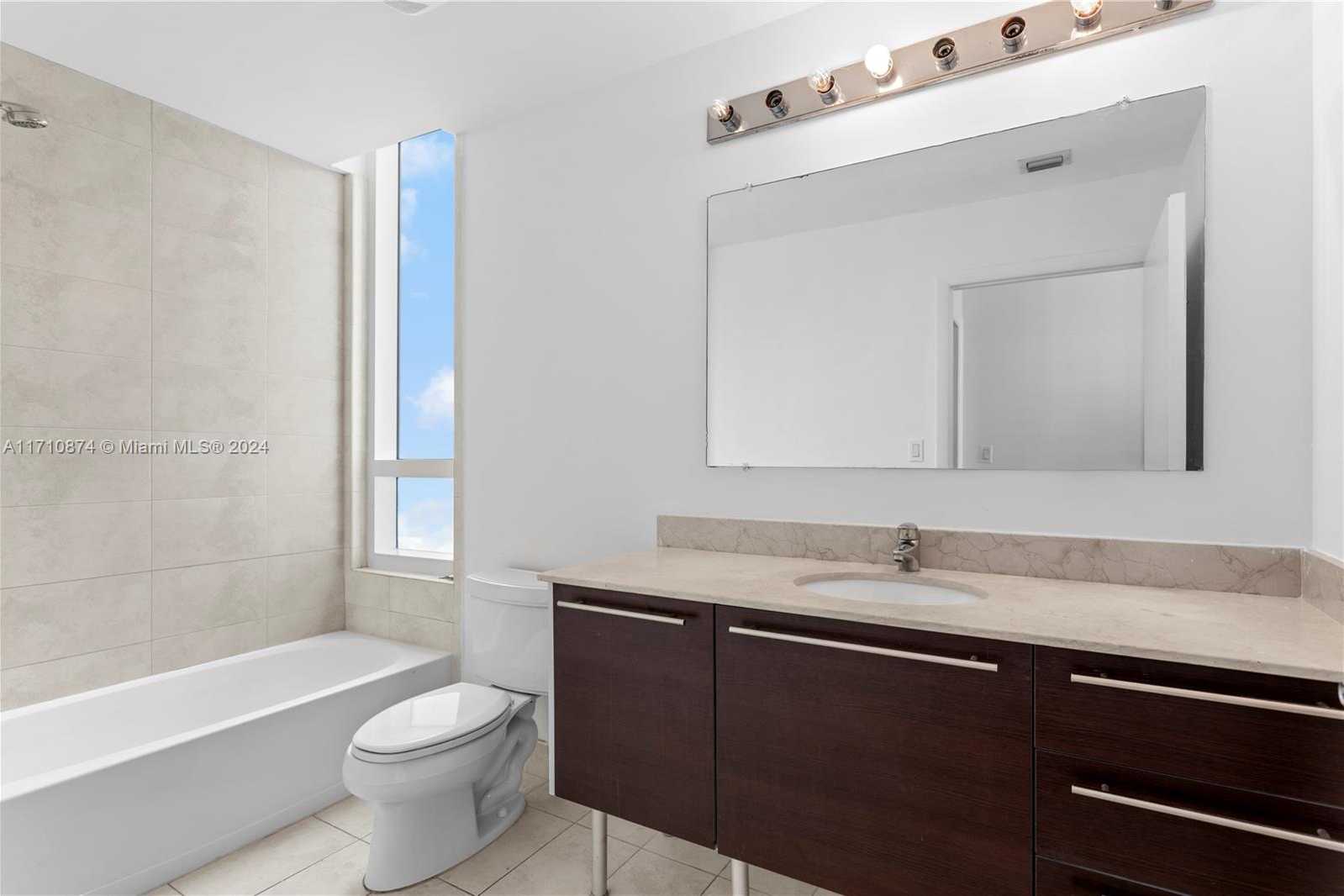 Small Image of 1900 NORTH BAYSHORE DR #2902, Miami Number 6