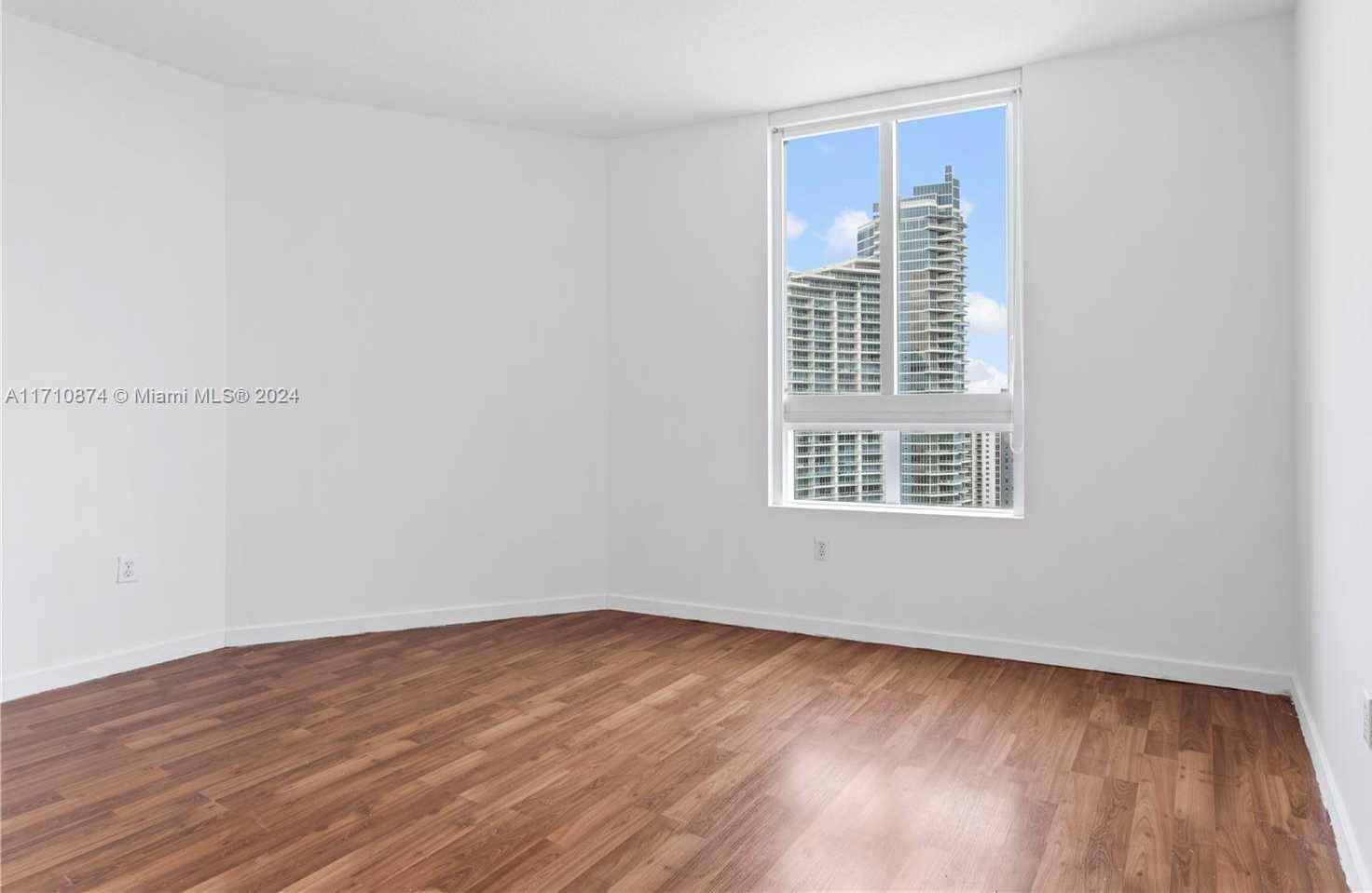 Small Image of 1900 NORTH BAYSHORE DR #2902, Miami Number 7