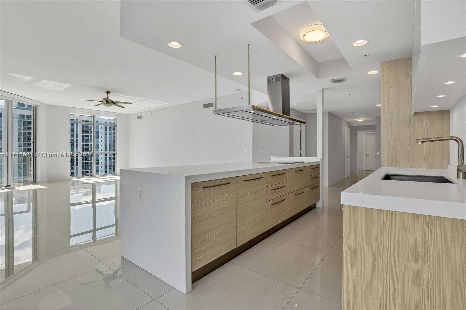 Small Image of 17301 EAST BISCAYNE BLVD #1709, North Miami Beach Number 10