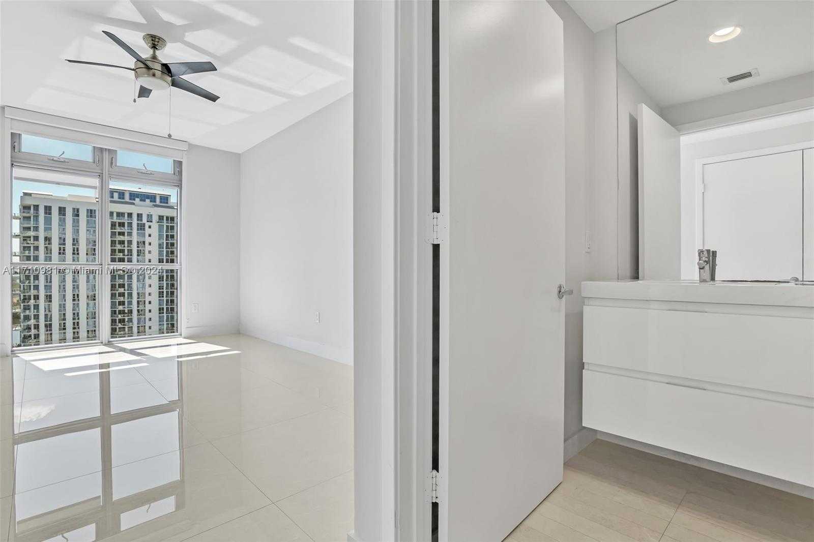 Small Image of 17301 EAST BISCAYNE BLVD #1709, North Miami Beach Number 30
