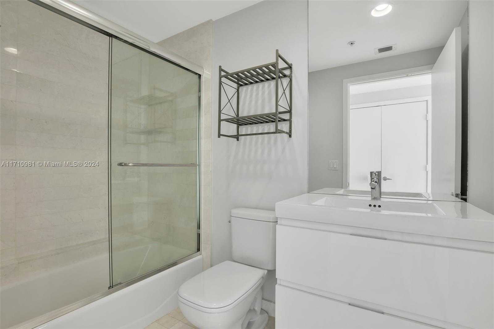 Small Image of 17301 EAST BISCAYNE BLVD #1709, North Miami Beach Number 35