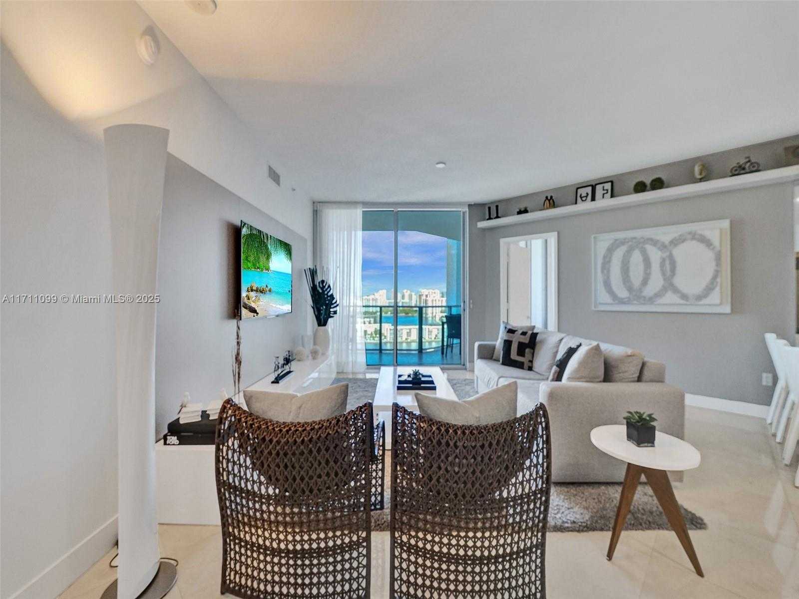 Small Image of 17301 BISCAYNE BLVD #2008, North Miami Beach Number 15