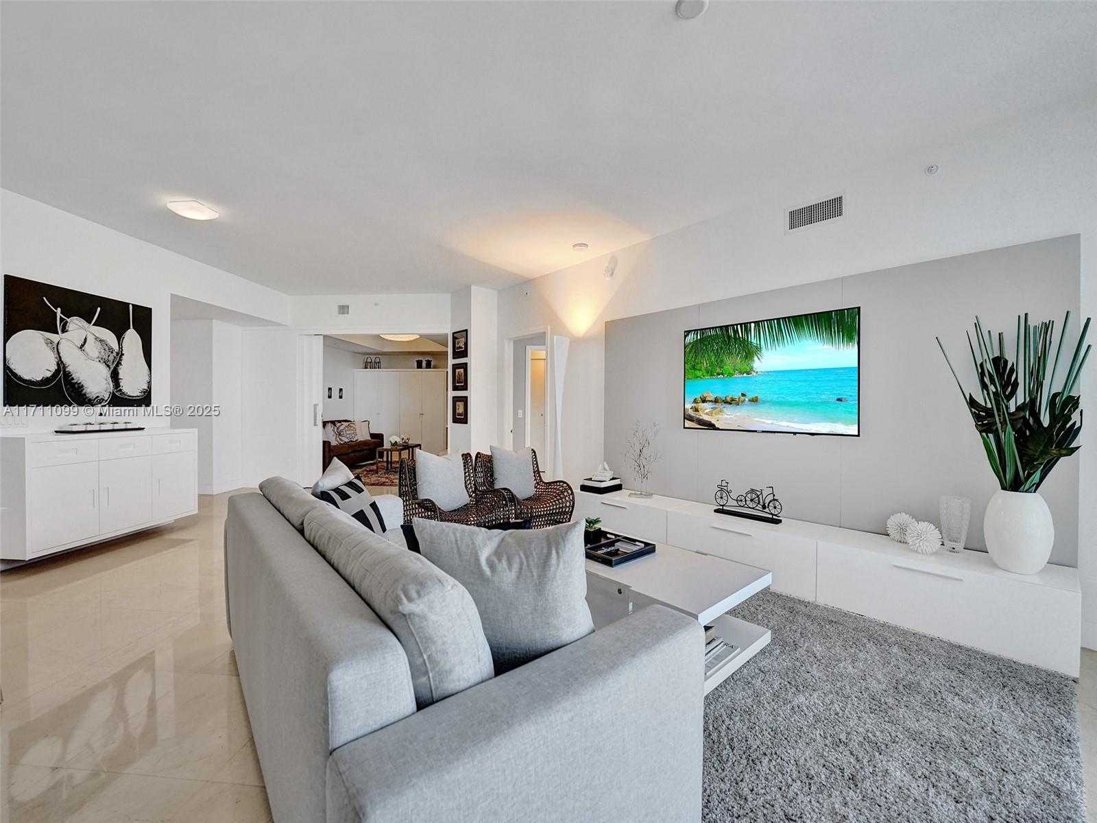 Small Image of 17301 BISCAYNE BLVD #2008, North Miami Beach Number 18