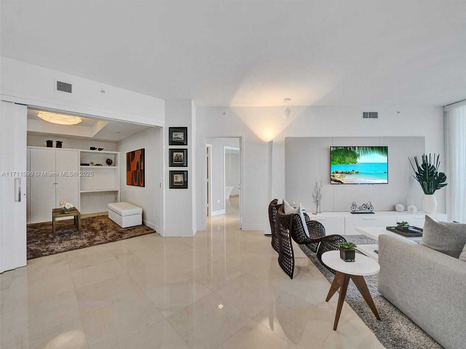 Small Image of 17301 BISCAYNE BLVD #2008, North Miami Beach Number 19