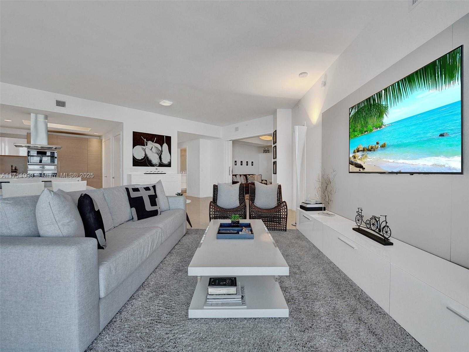 Small Image of 17301 BISCAYNE BLVD #2008, North Miami Beach Number 20