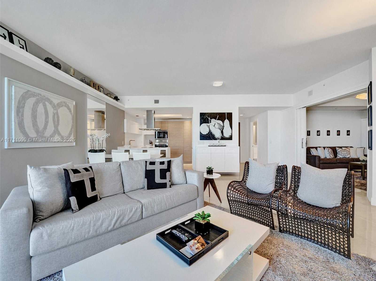 Small Image of 17301 BISCAYNE BLVD #2008, North Miami Beach Number 23