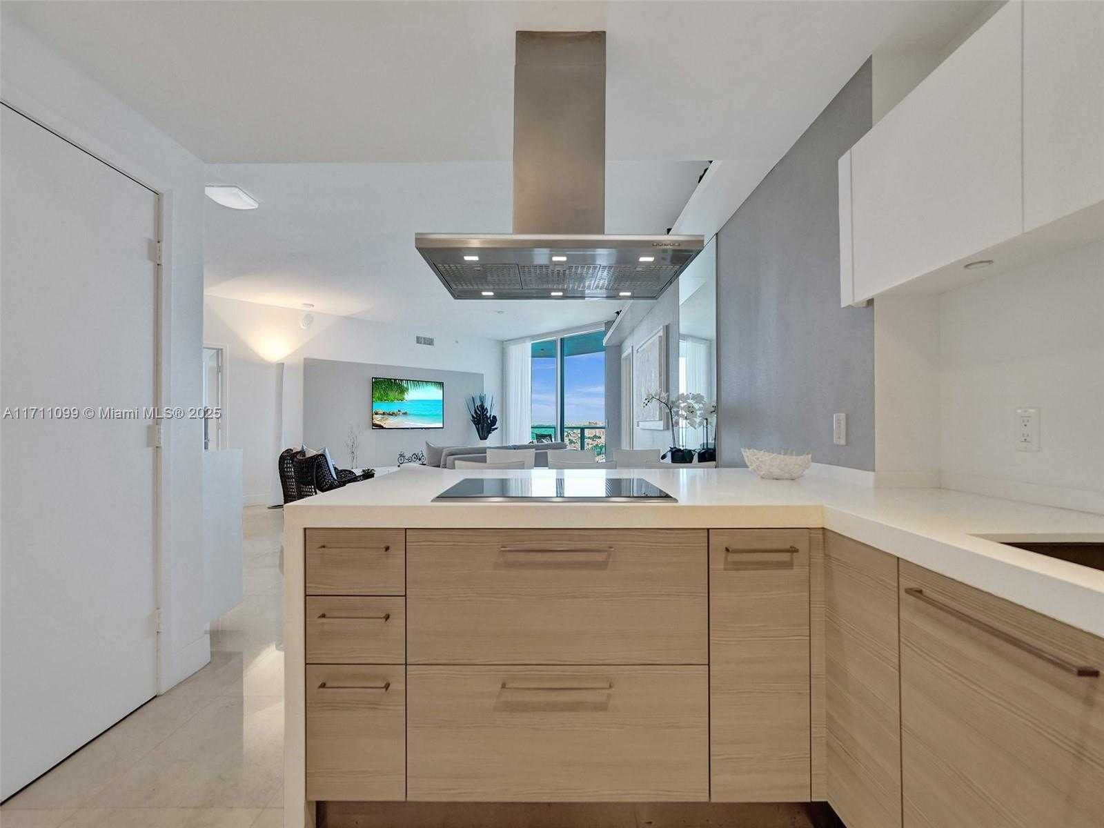 Small Image of 17301 BISCAYNE BLVD #2008, North Miami Beach Number 39