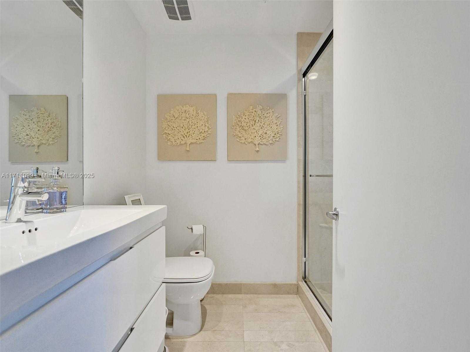 Small Image of 17301 BISCAYNE BLVD #2008, North Miami Beach Number 55