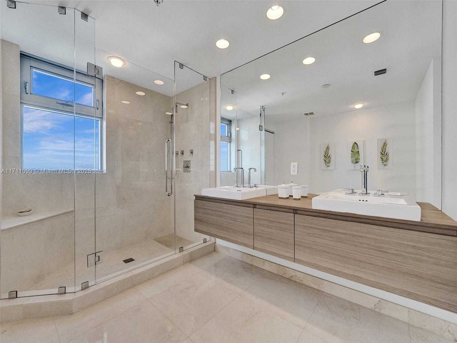 Small Image of 17301 BISCAYNE BLVD #2008, North Miami Beach Number 58