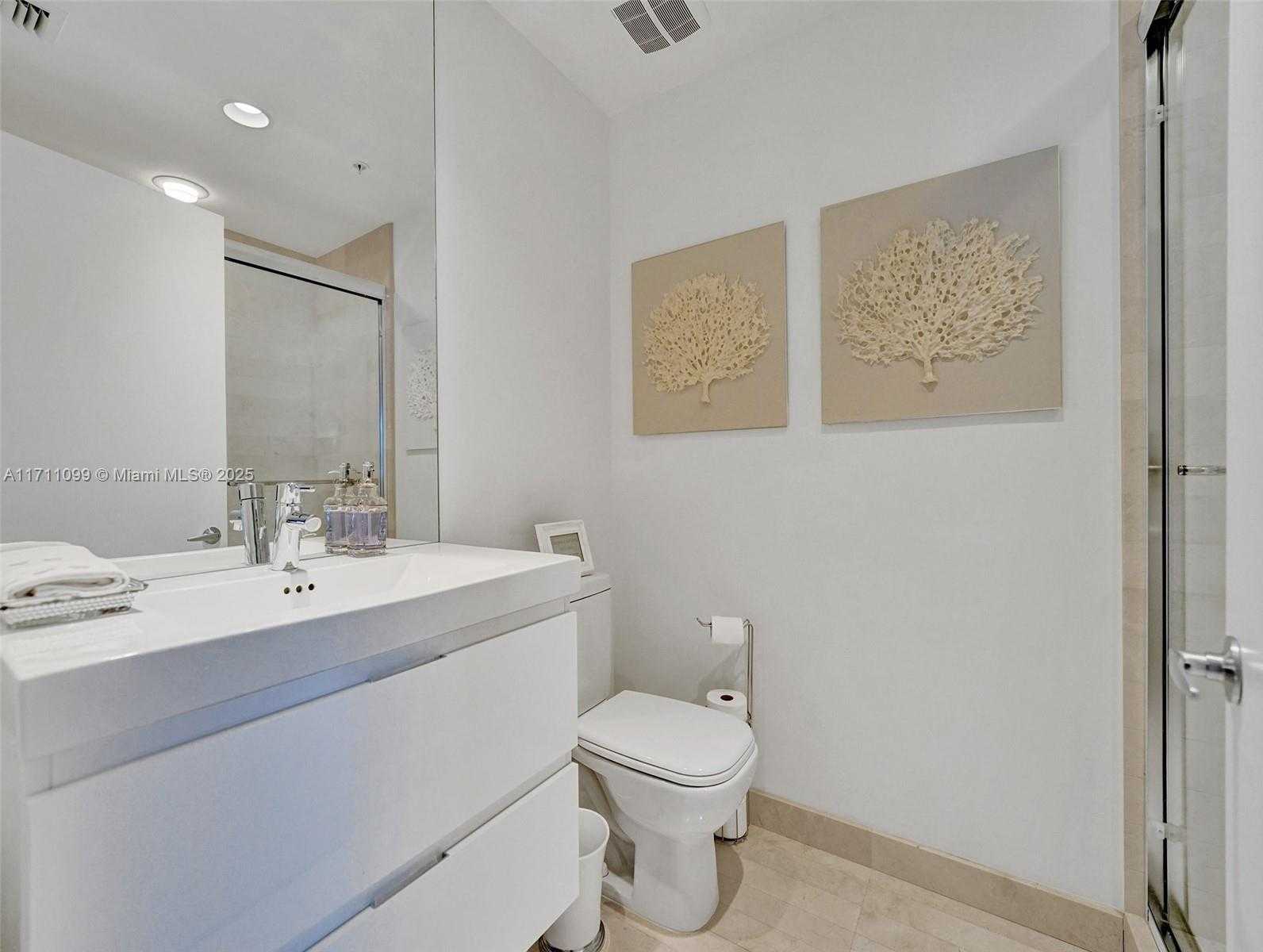 Small Image of 17301 BISCAYNE BLVD #2008, North Miami Beach Number 61