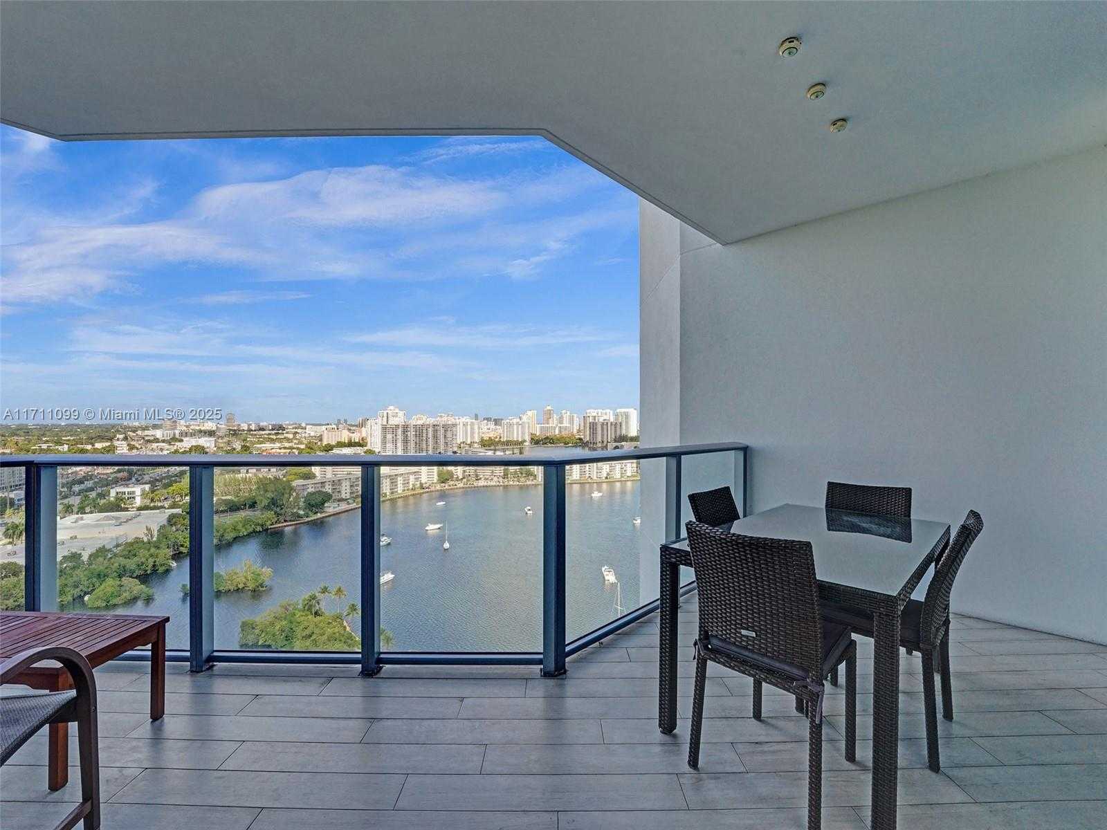 Small Image of 17301 BISCAYNE BLVD #2008, North Miami Beach Number 64