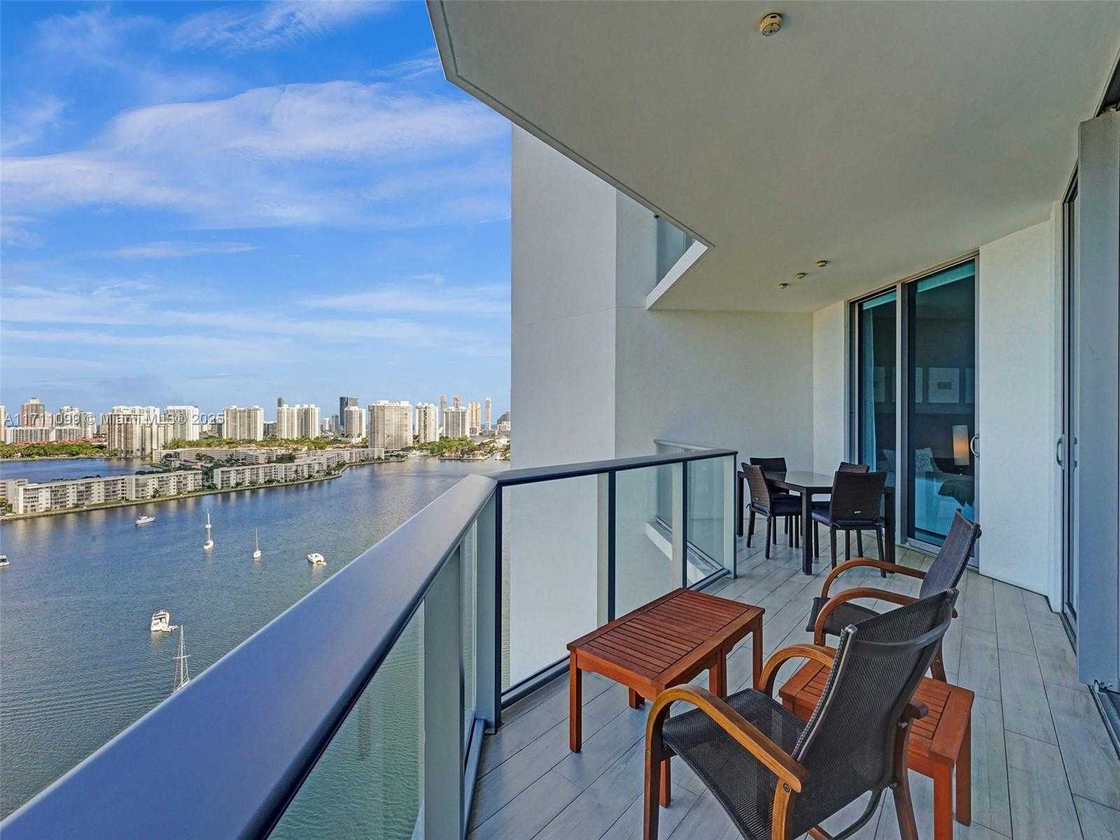 Small Image of 17301 BISCAYNE BLVD #2008, North Miami Beach Number 66