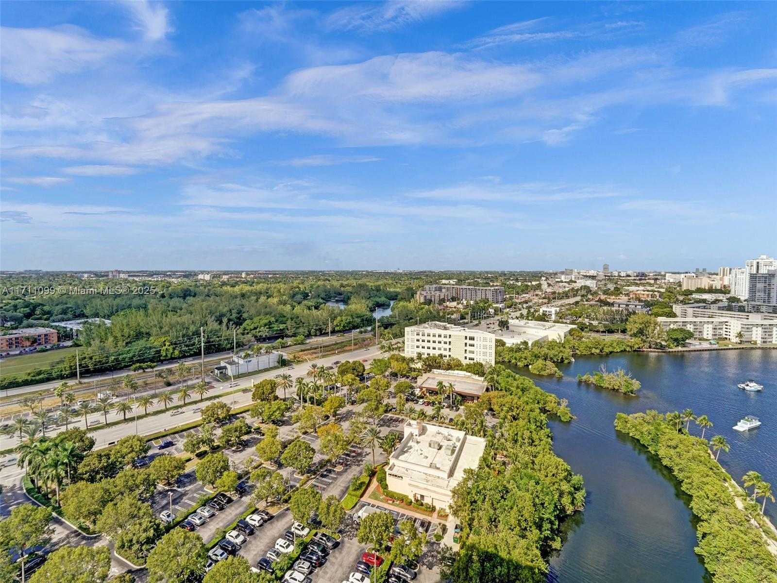 Small Image of 17301 BISCAYNE BLVD #2008, North Miami Beach Number 67