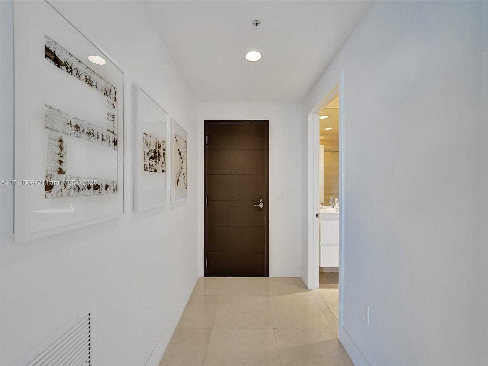 Small Image of 17301 BISCAYNE BLVD #2008, North Miami Beach Number 7