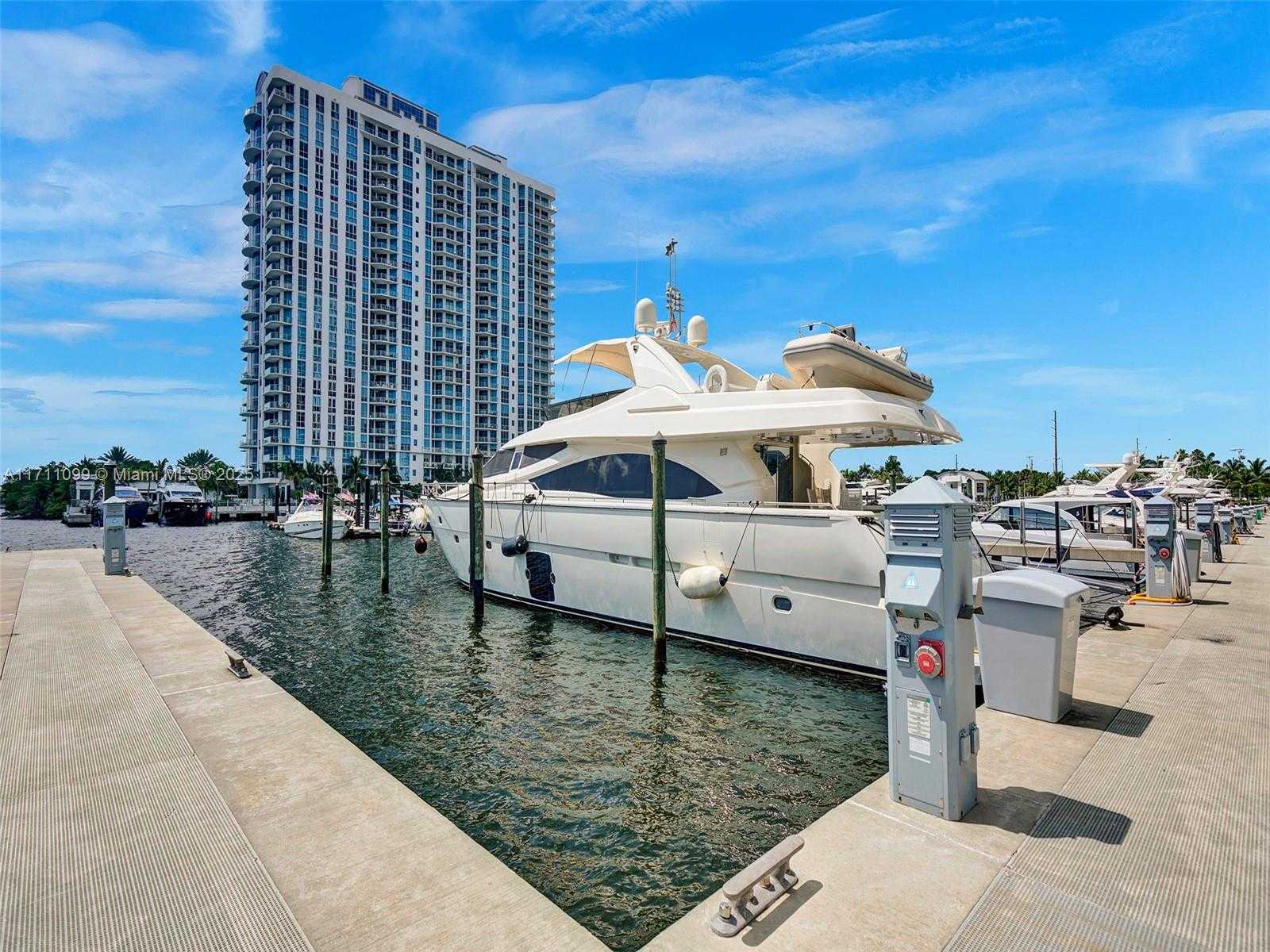 Small Image of 17301 BISCAYNE BLVD #2008, North Miami Beach Number 83