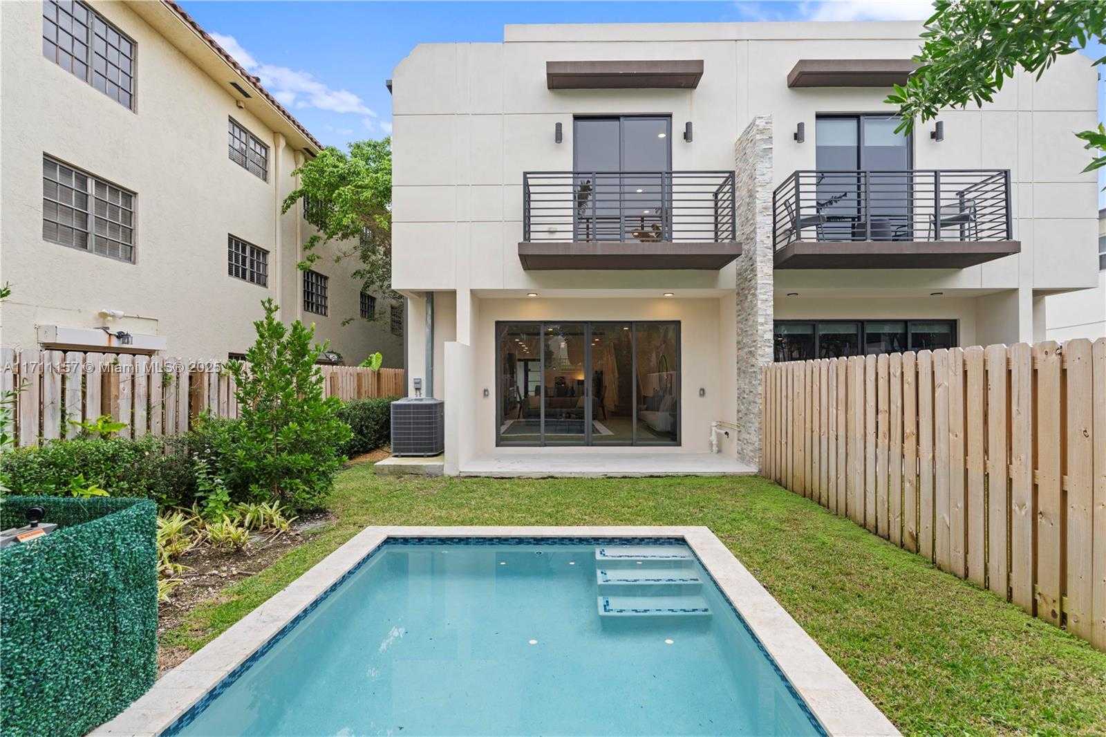 Small Image of 909 NORTH EAST 16TH AVE, Fort Lauderdale Number 10
