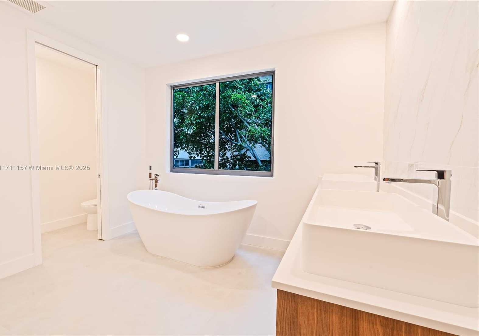 Small Image of 909 NORTH EAST 16TH AVE, Fort Lauderdale Number 19
