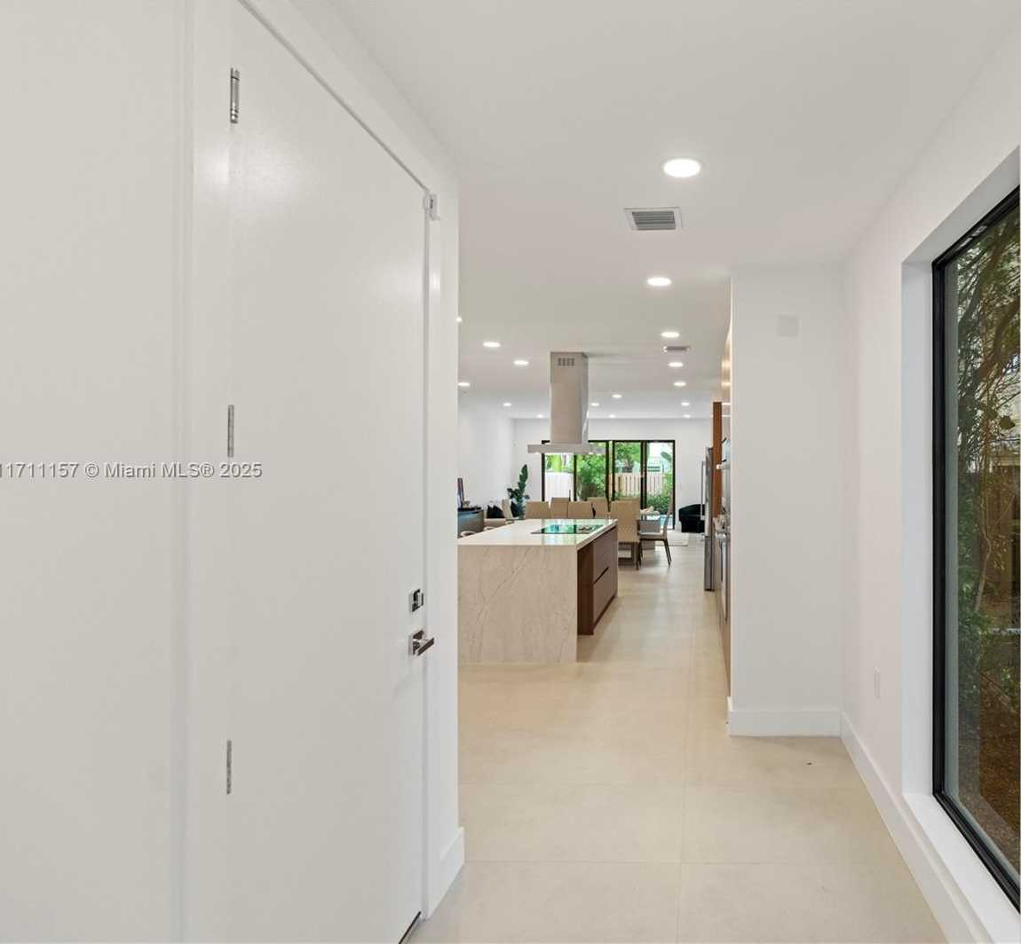 Small Image of 909 NORTH EAST 16TH AVE, Fort Lauderdale Number 3