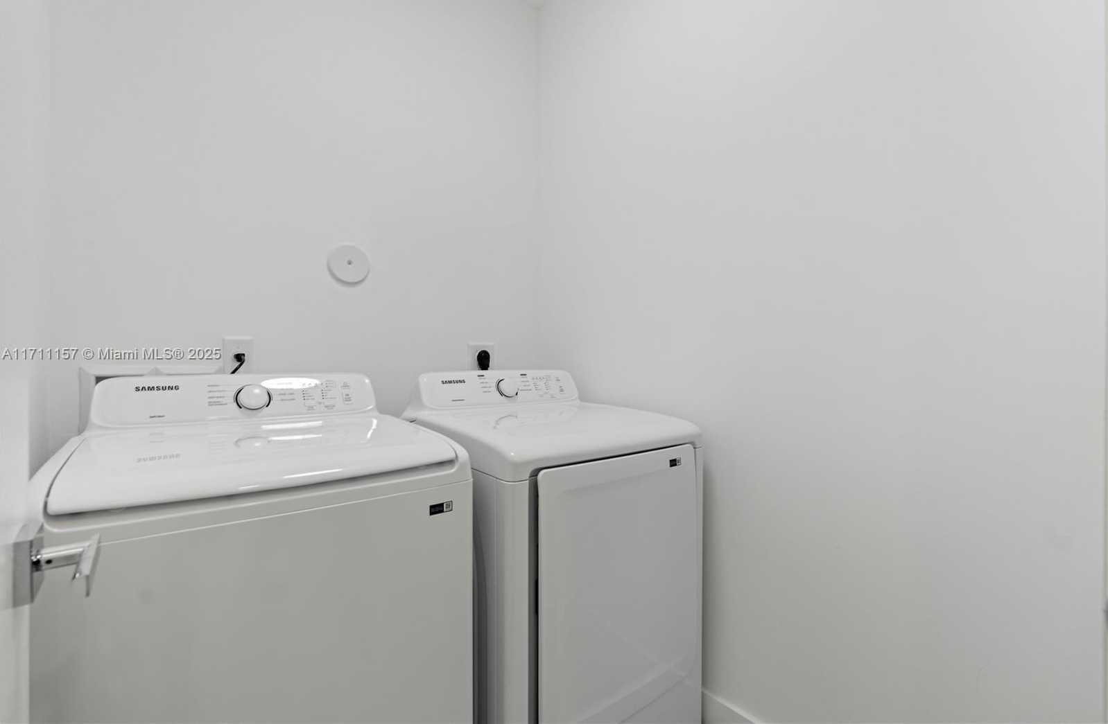 Small Image of 909 NORTH EAST 16TH AVE, Fort Lauderdale Number 42