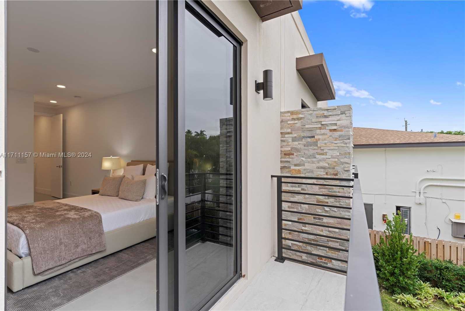 Small Image of 909 NORTH EAST 16TH AVE, Fort Lauderdale Number 73