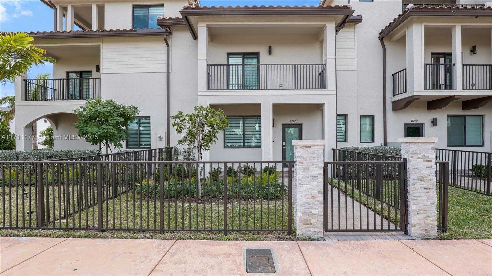 Small Image of 8206 NORTH WEST 43RD ST, Doral Number 16