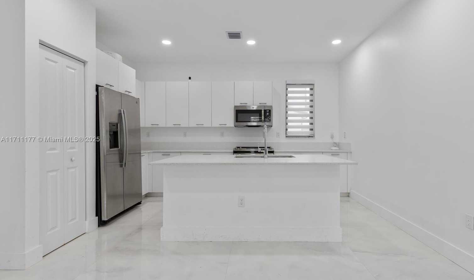 Small Image of 8206 NORTH WEST 43RD ST, Doral Number 7