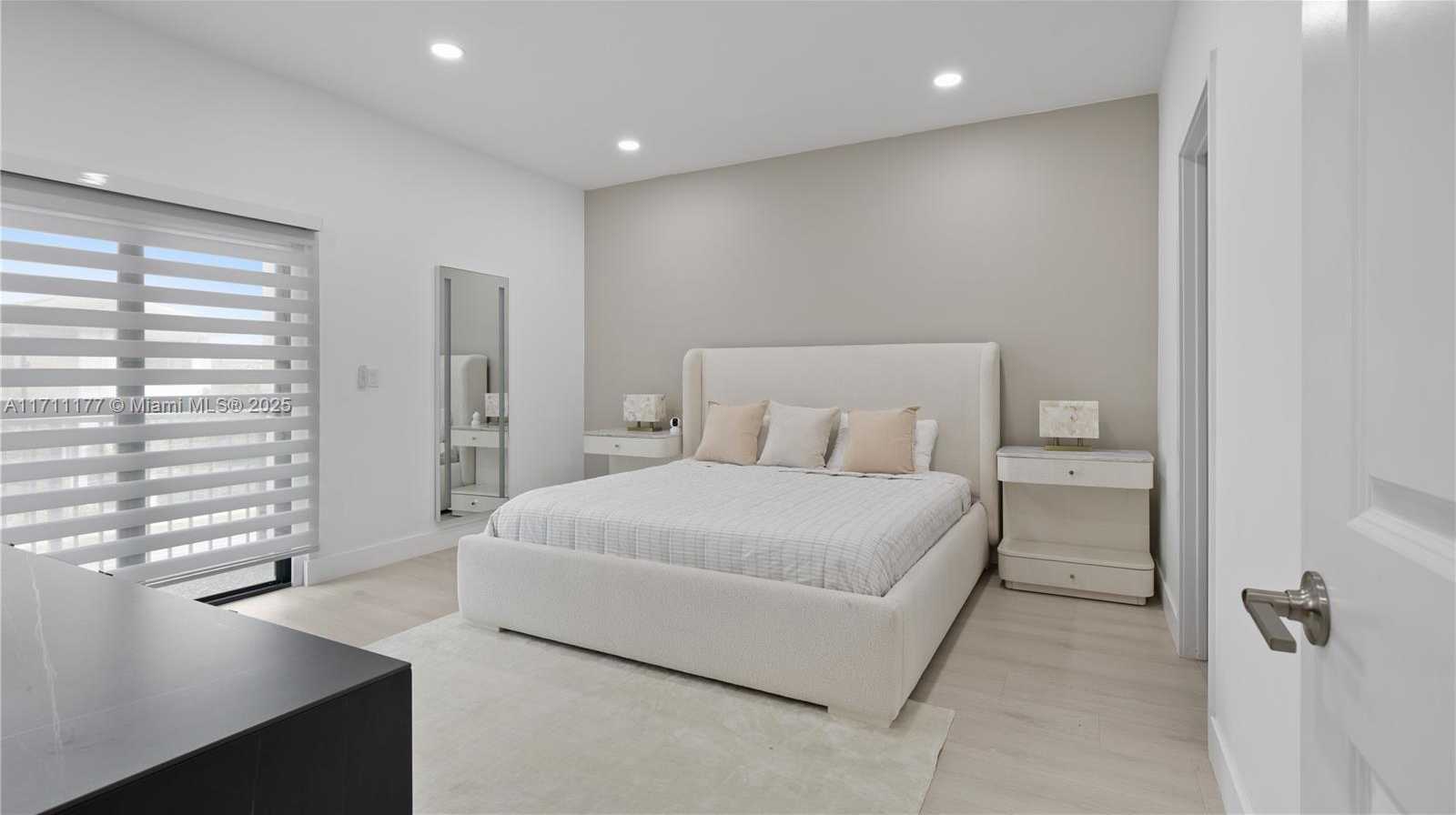 Small Image of 8206 NORTH WEST 43RD ST, Doral Number 8